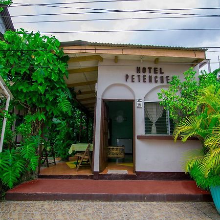 Hotel Petenchel Flores Exterior foto