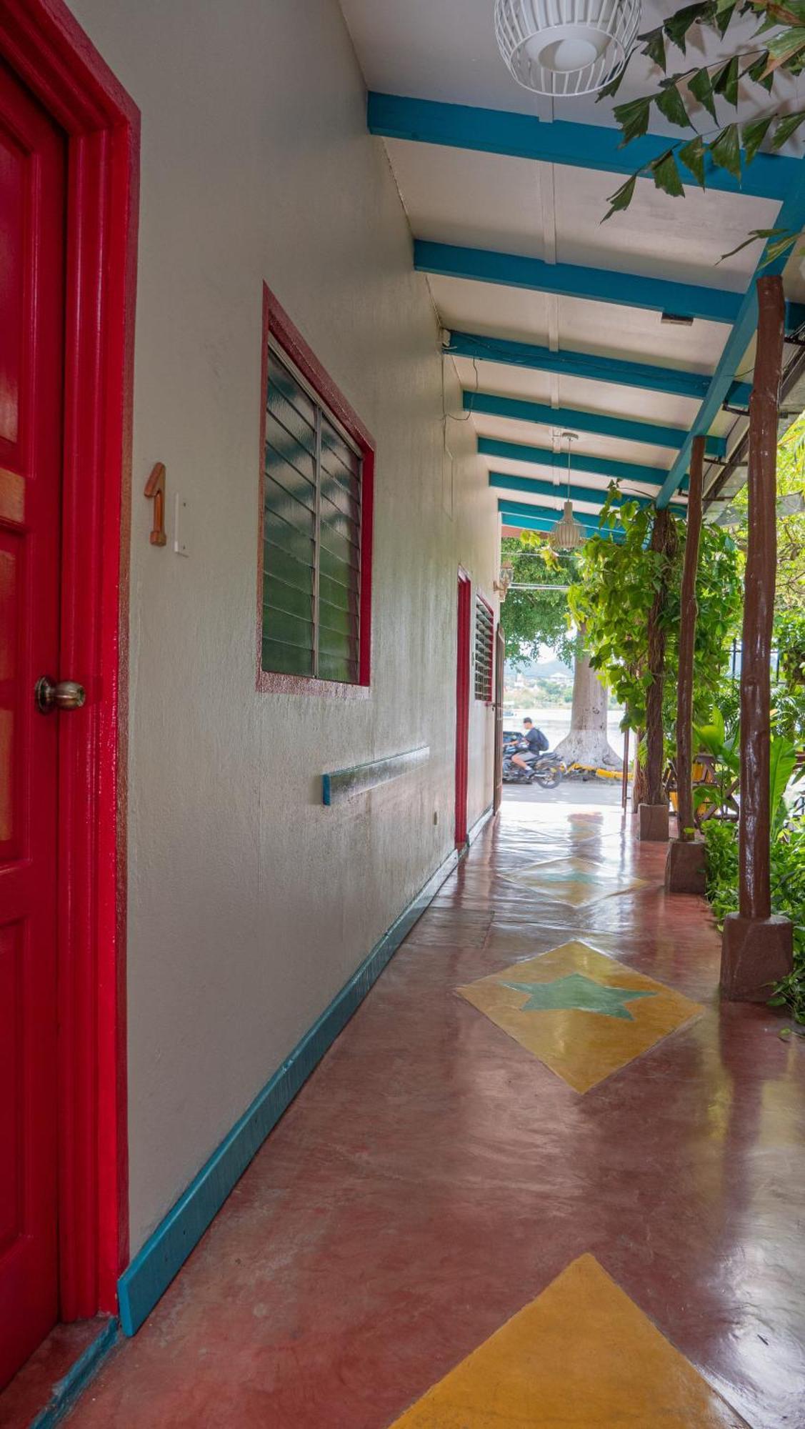 Hotel Petenchel Flores Exterior foto